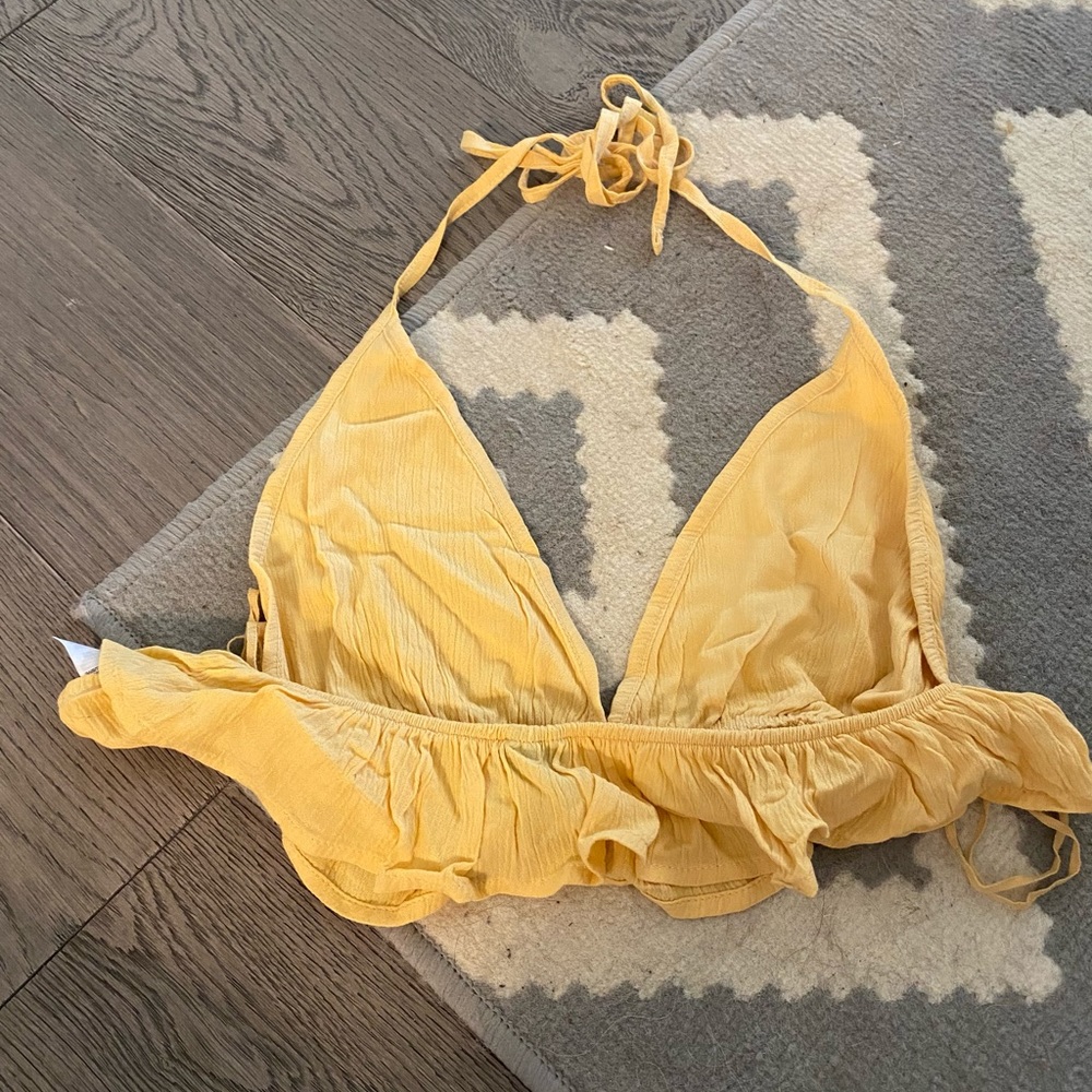 Yellow Halter Too - Picture 2 of 4
